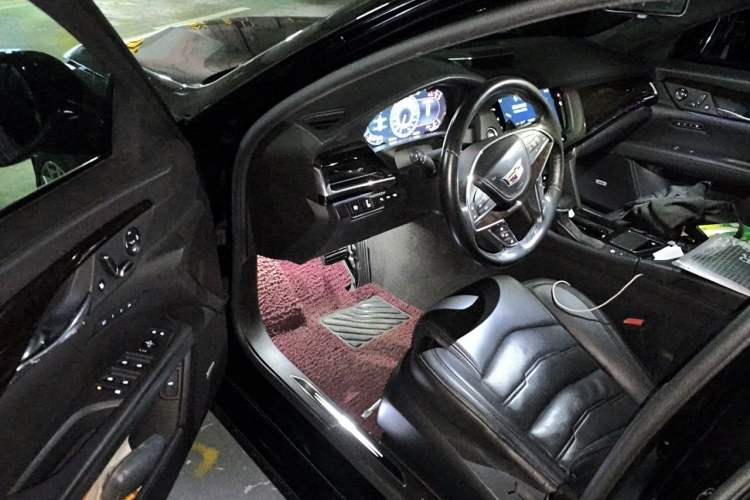 Used Cadillac CT6 2017 28T Platinum Edition Interior 3