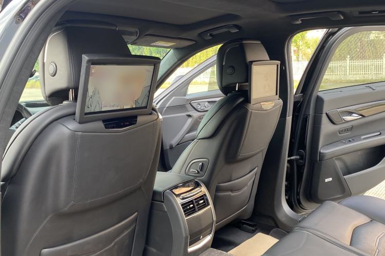 Used Cadillac CT6 2017 28T Platinum Edition Interior 6