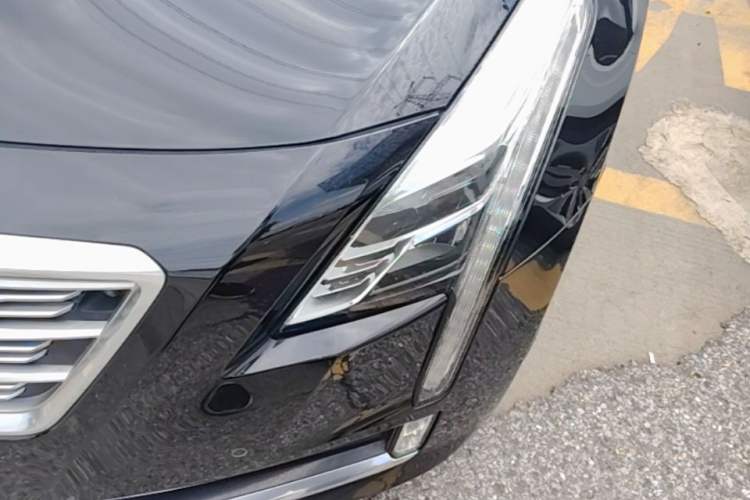Used Cadillac CT6 2017 28T Fashion Edition Left Front Headlight