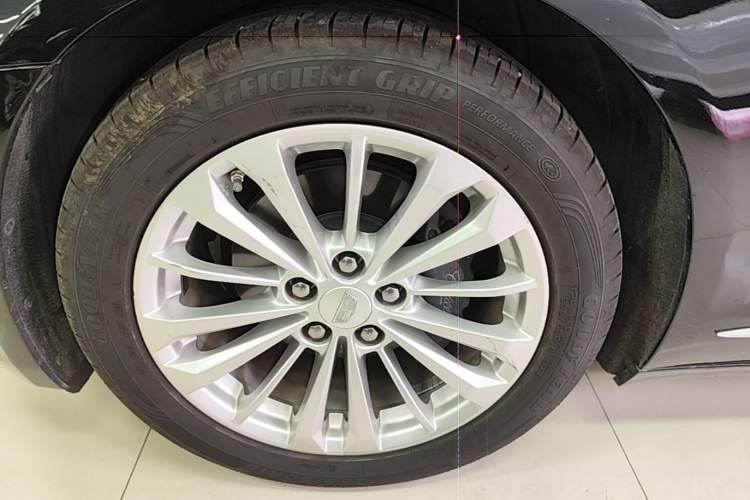 Used Cadillac CT6 2017 28T Fashion Edition Left Front Wheel Hub