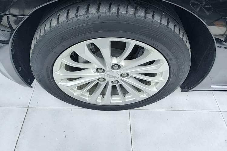 Used Cadillac CT6 2017 28T Fashion Edition Left Front Wheel Hub