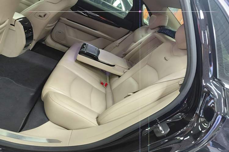 Used Cadillac CT6 2017 28T Fashion Edition Left Rear Seat