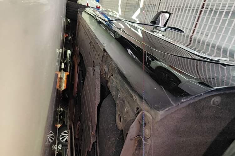 Used Cadillac CT6 2017 28T Fashion Edition Left Side Sill