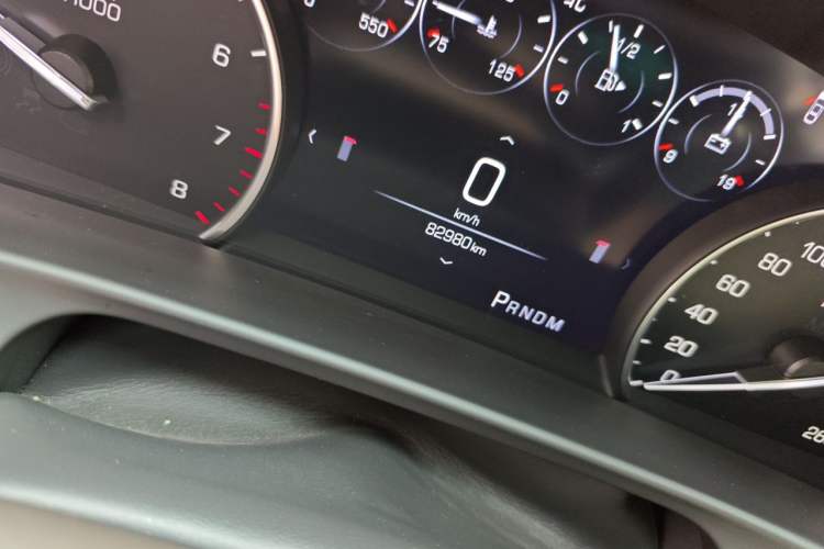 Used Cadillac CT6 2017 28T Fashion Edition Odometer Close Up