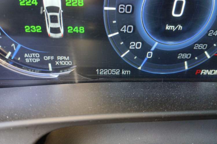 Used Cadillac CT6 2017 28T Luxury Model Odometer Close Up