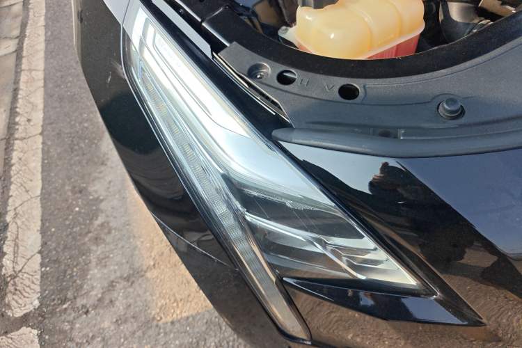 Used Cadillac CT6 2017 28T Luxury Model Right Front Headlight