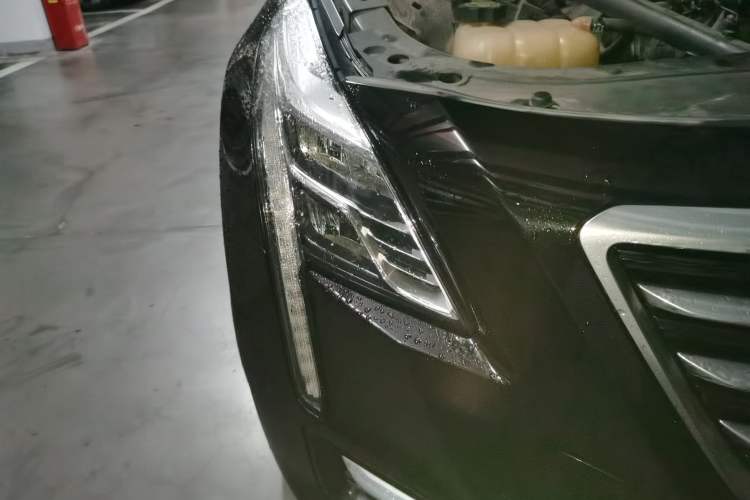 Used Cadillac CT6 2017 28T Elite Model Right Front Headlight