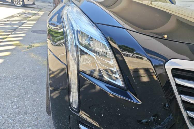 Used Cadillac CT6 2017 28T Luxury Model Right Front Headlight
