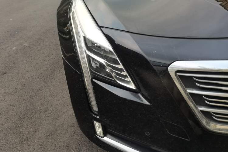 Used Cadillac CT6 2017 28T Luxury Model Right Front Headlight