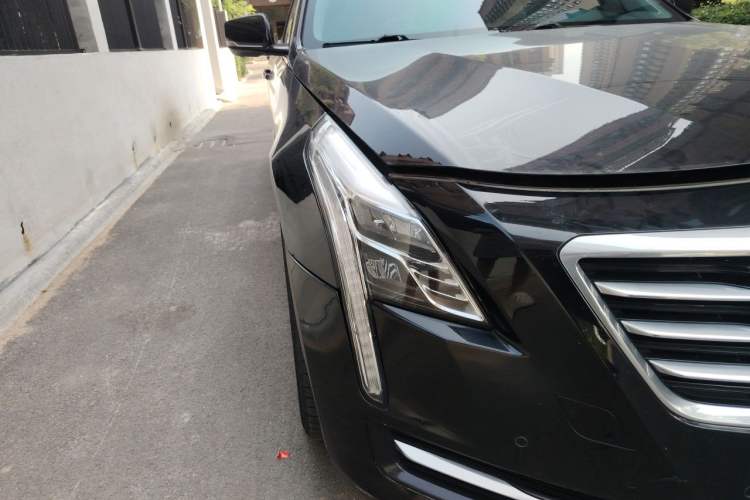 Used Cadillac CT6 2017 28T Fashion Edition Right Front Headlight