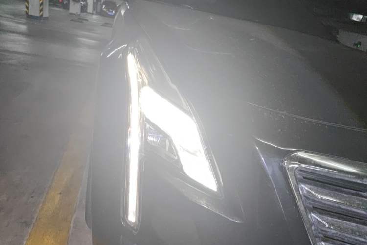 Used Cadillac CT6 2017 28T Luxury Model Right Front Headlight
