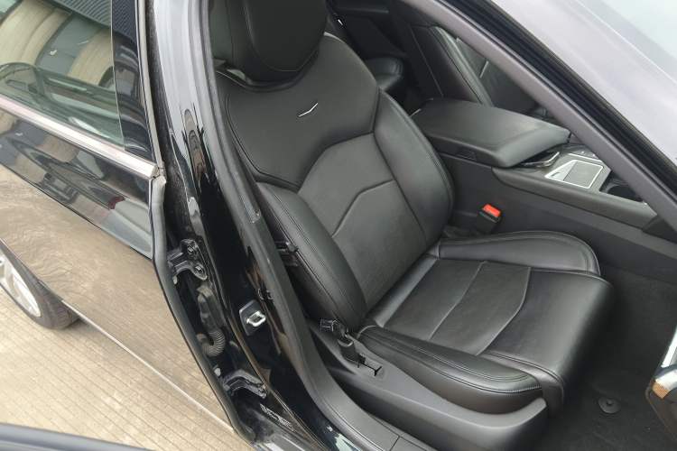 Used Cadillac CT6 2017 40T Luxury Model Right Front Seat