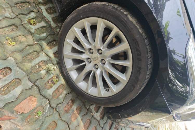 Used Cadillac CT6 2017 40T Luxury Model Right Front Wheel Hub