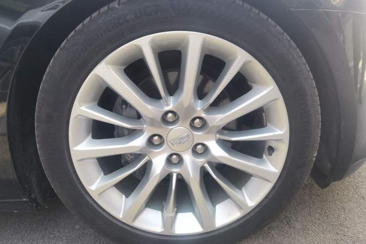 Used Cadillac CT6 2017 28T Premier Model Right Front Wheel Hub