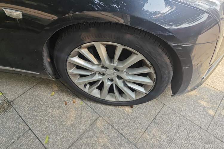 Used Cadillac CT6 2017 28T Premier Model Right Front Wheel Hub