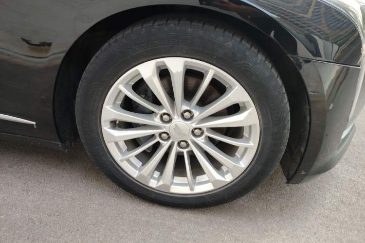 Used Cadillac CT6 2017 28T Fashion Edition Right Front Wheel Hub