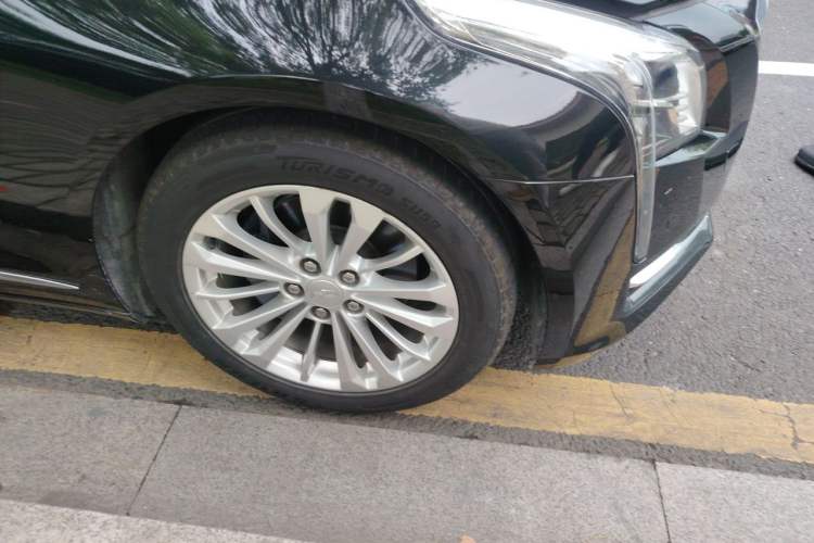 Used Cadillac CT6 2017 28T Luxury Model Right Front Wheel Hub