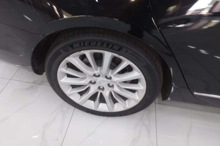 Used Cadillac CT6 2017 28T Premier Model Right Rear Wheel Hub