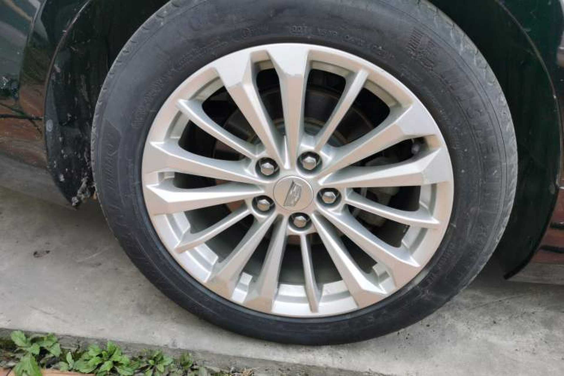 Used Cadillac CT6 2017 28T Luxury Model Right Rear Wheel Hub