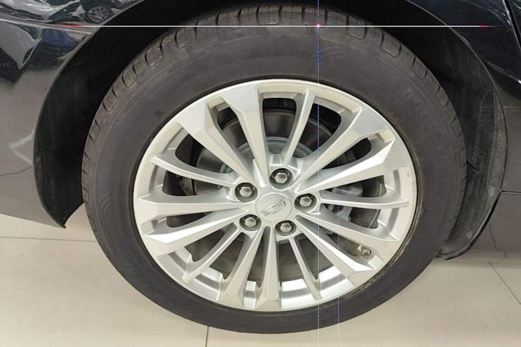 Used Cadillac CT6 2017 28T Fashion Edition Right Rear Wheel Hub
