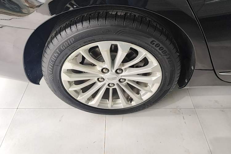 Used Cadillac CT6 2017 28T Fashion Edition Right Rear Wheel Hub