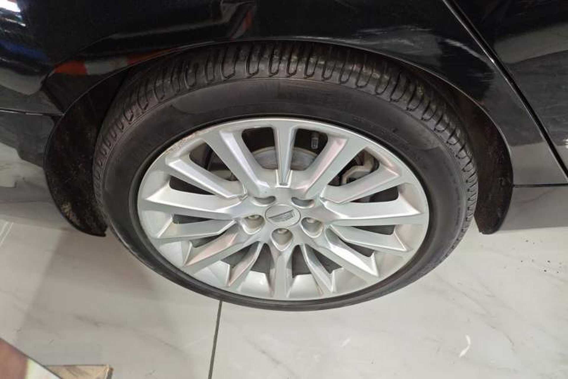 Used Cadillac CT6 2017 40T Luxury Model Right Rear Wheel Hub