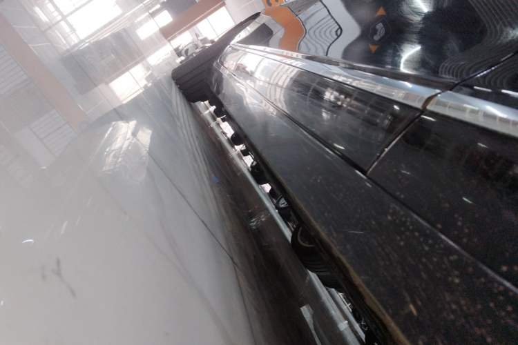 Used Cadillac CT6 2017 28T Premier Model Right Side Sill