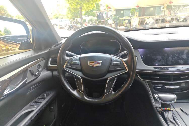 Used Cadillac CT6 2017 28T Luxury Model Steering Wheel