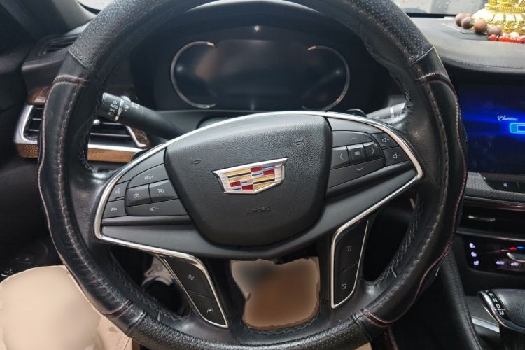 Used Cadillac CT6 2017 28T Luxury Model Steering Wheel