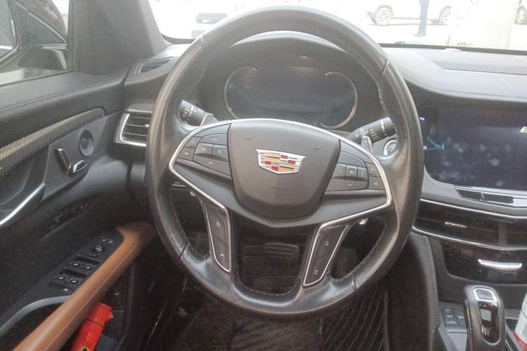 Used Cadillac CT6 2017 40T Luxury Model Steering Wheel