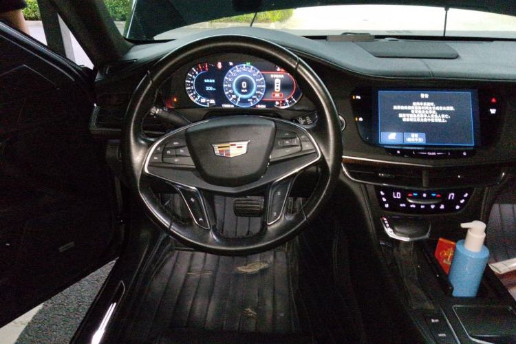 Used Cadillac CT6 2017 28T Luxury Model Steering Wheel