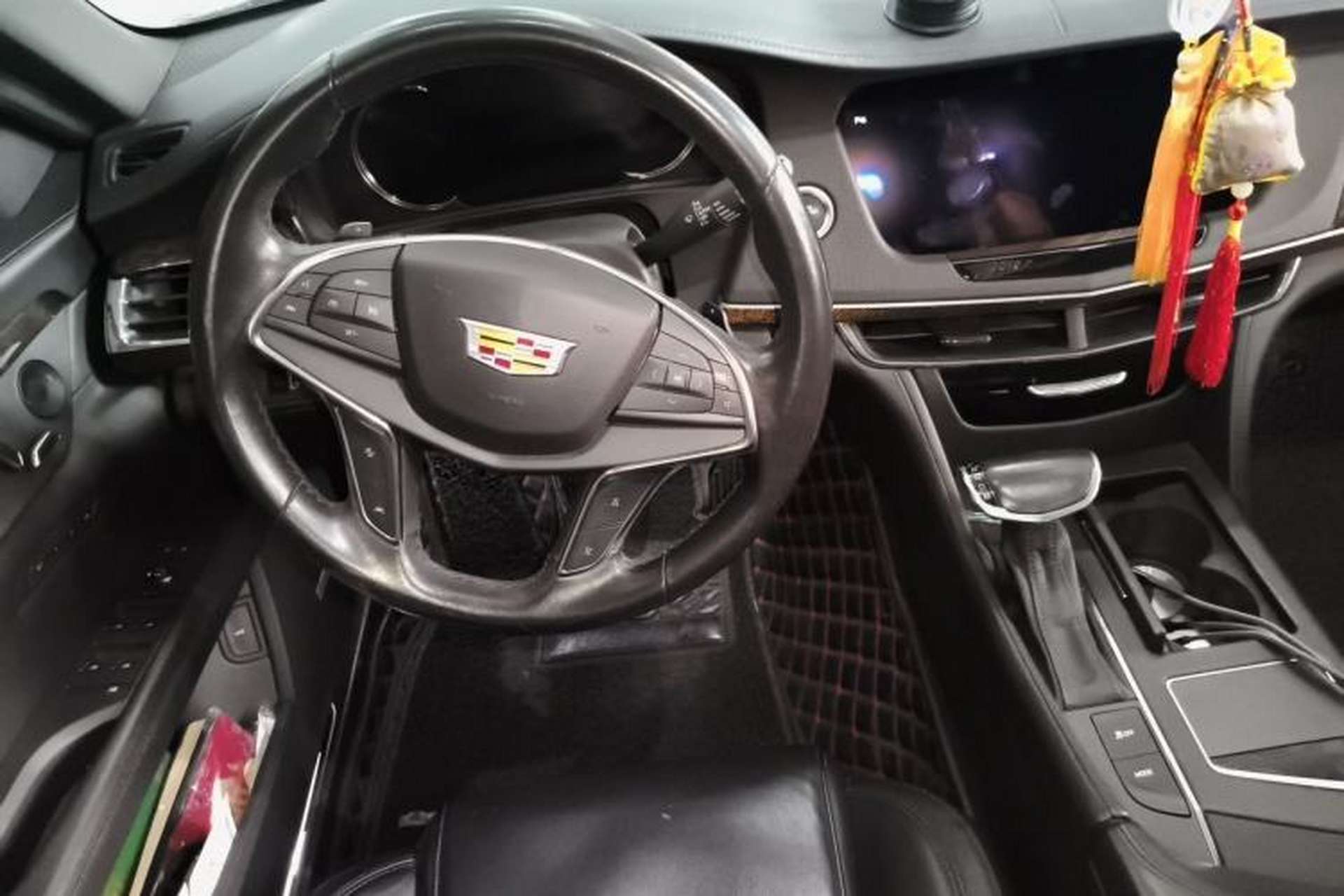 Used Cadillac CT6 2017 28T Luxury Model Steering Wheel
