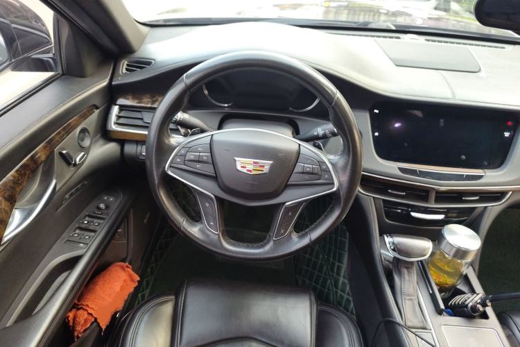 Used Cadillac CT6 2017 28T Luxury Model Steering Wheel