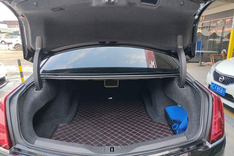Used Cadillac CT6 2017 28T Fashion Edition Trunk