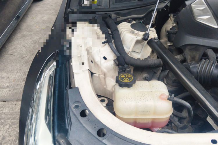 Used Cadillac CT6 2017 40T Leading Model Engine Bay Right