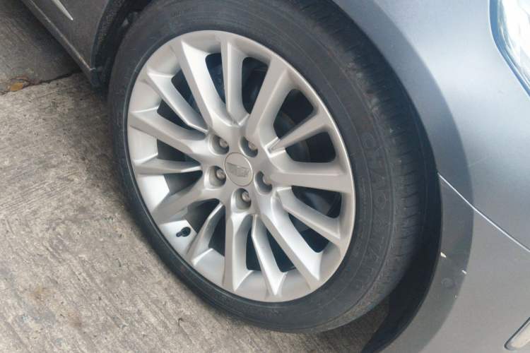 Used Cadillac CT6 2017 40T Leading Model Right Front Wheel Hub