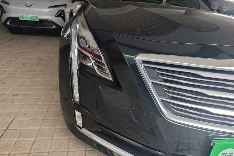 Used Cadillac CT6 2017 28T Platinum Edition Right Front Headlight
