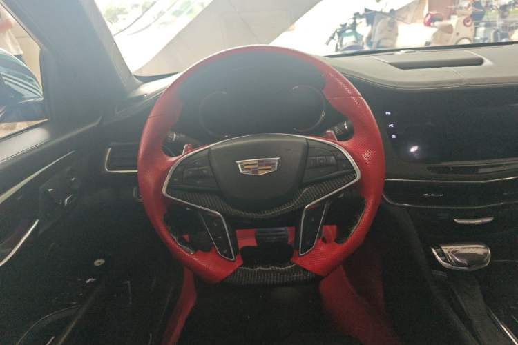 Used Cadillac CT6 2017 28T Platinum Edition Steering Wheel