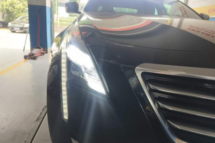 Used Cadillac CT6 2017 28T Elite Model Right Front Headlight
