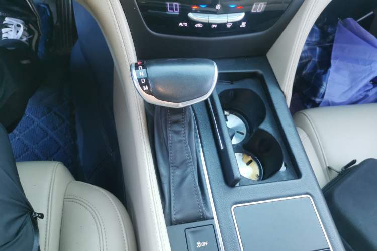 Used Cadillac CT6 2017 28T Fashion Edition Gear Lever
