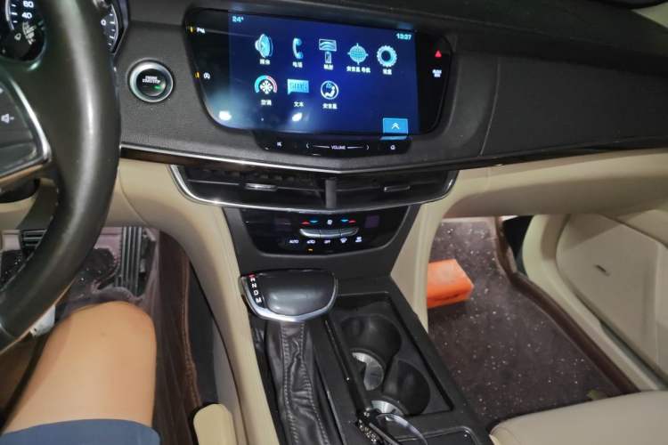 Used Cadillac CT6 2017 28T Fashion Edition Audio And AC Panel