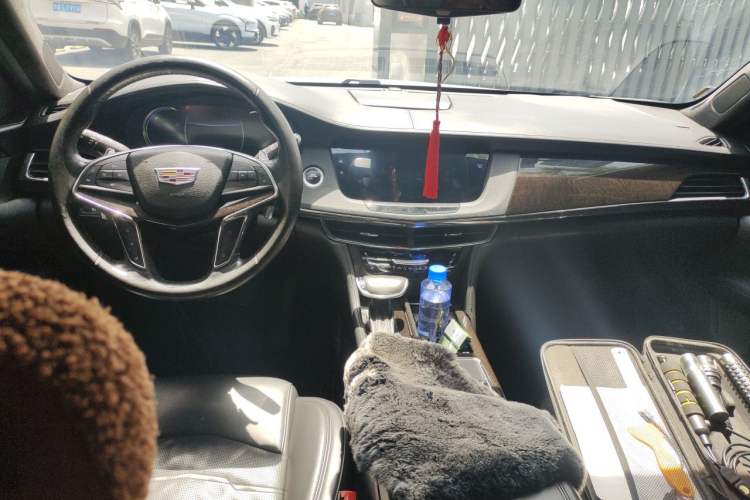Used Cadillac CT6 2017 28T Platinum Edition Center Console