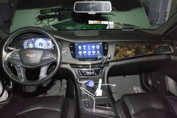 Used Cadillac CT6 2017 28T Luxury Model Center Console