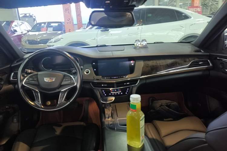 Used Cadillac CT6 2017 28T Luxury Model Center Console