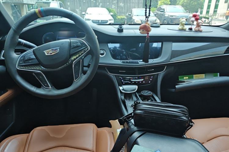 Used Cadillac CT6 2017 28T Premier Model Center Console
