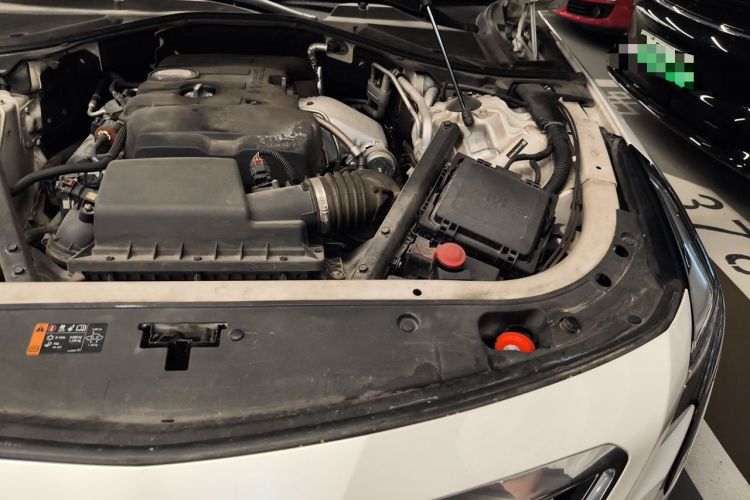 Used Cadillac CT6 2017 28T Platinum Edition Engine Bay Left