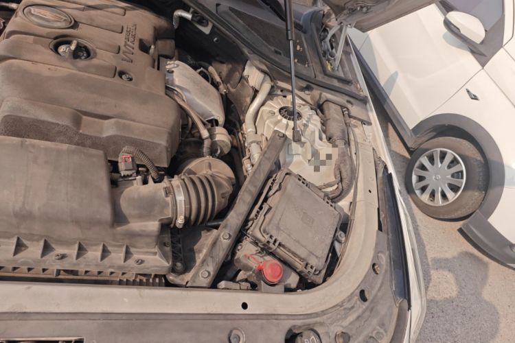 Used Cadillac CT6 2017 28T Fashion Edition Engine Bay Left