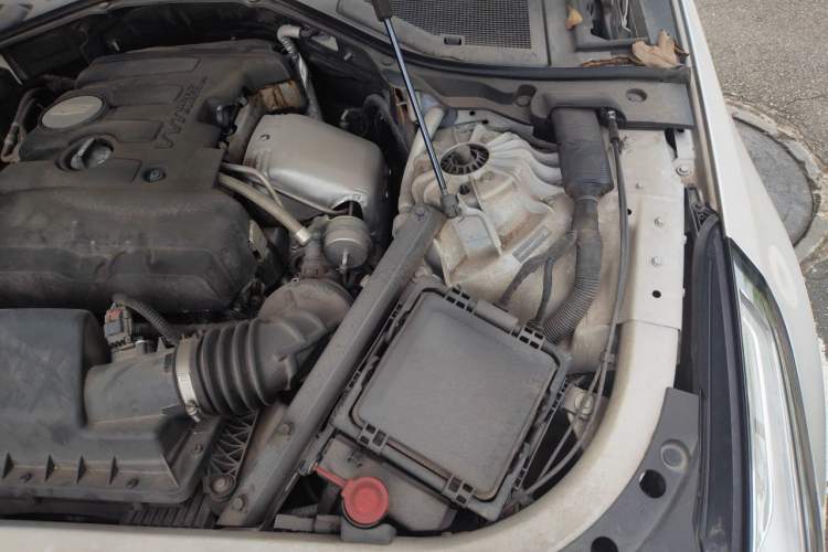 Used Cadillac CT6 2017 28T Elite Model Engine Bay Left