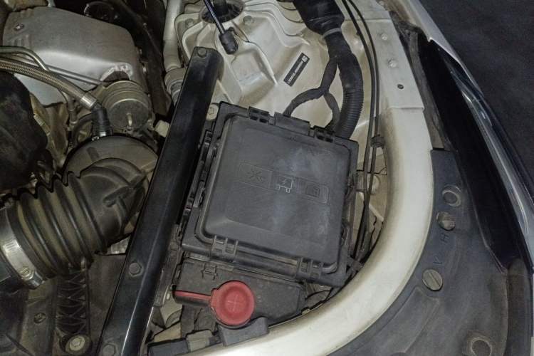 Used Cadillac CT6 2017 28T Luxury Model Engine Bay Left