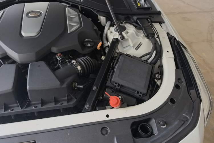 Used Cadillac CT6 2017 40T Luxury Model Engine Bay Left